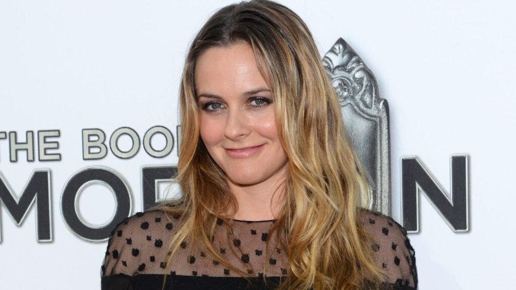 Alicia Silverstones Vermögen: Die finanziellen Hinweise des „Clueless“-Stars Alicia Silverstone