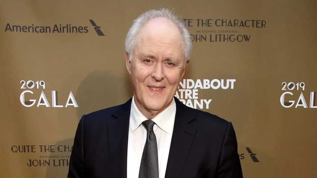 „Hinterm Mond gleich links“: Wie hoch ist das Vermögen von John Lithgow? John Lithgow