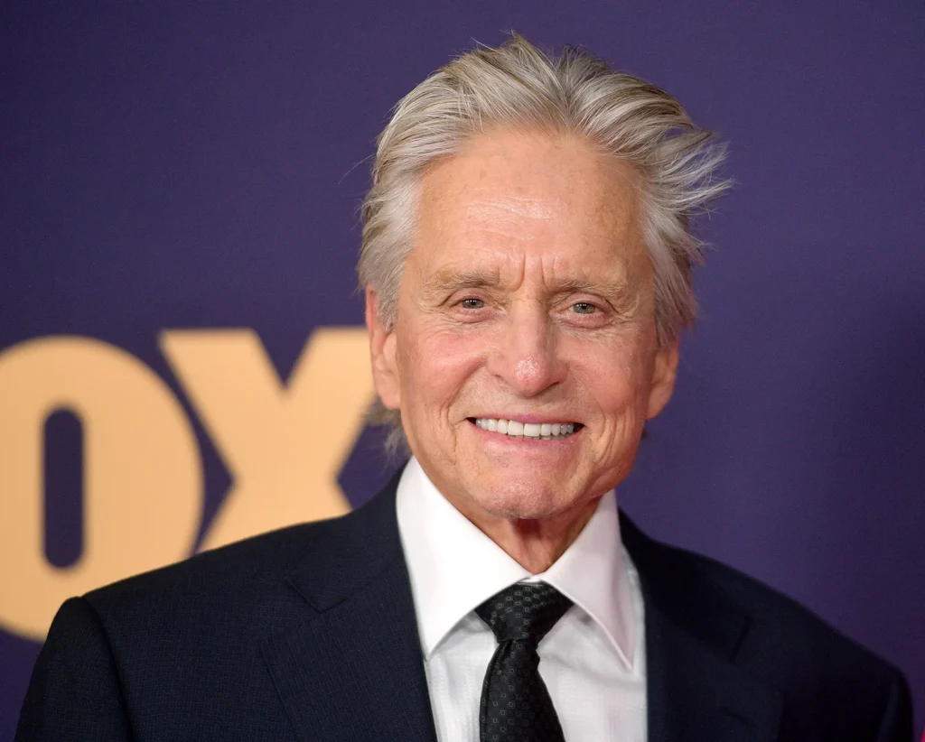 Quelle: Michael Douglas „wütend“ über die Zurschaustellung ihres Reichtums durch seine Frau Catherine Zeta-Jones Michael Douglas